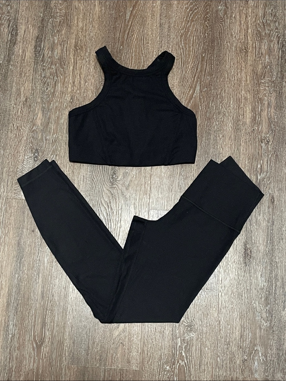 EUC Lululemon Matching Ribbed Black Set. Size Top 8/Bottom 6